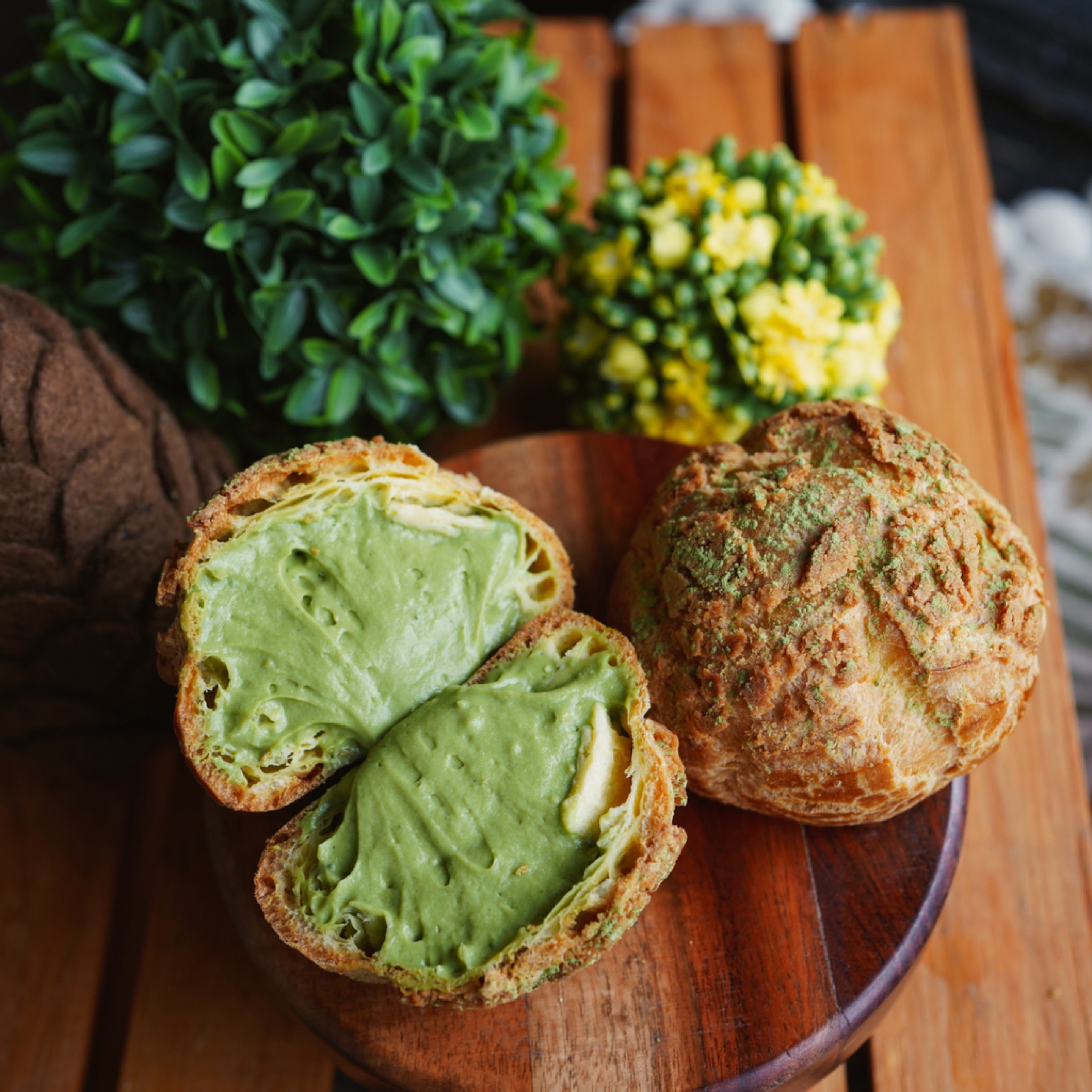 Matcha cream puff
